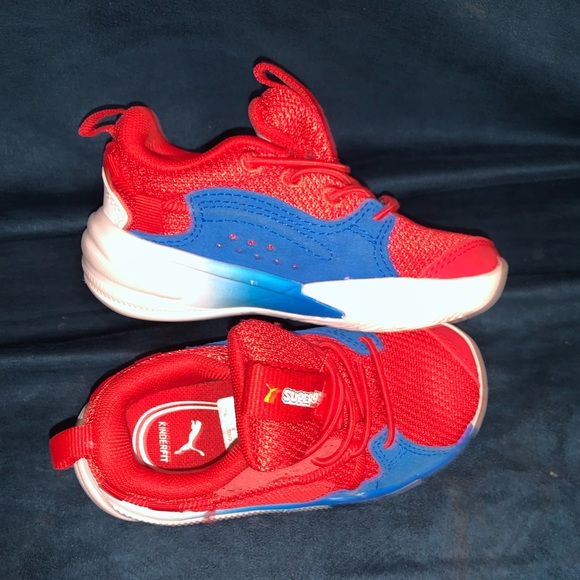 Super Mario Sneakers - Picture 1 of 4